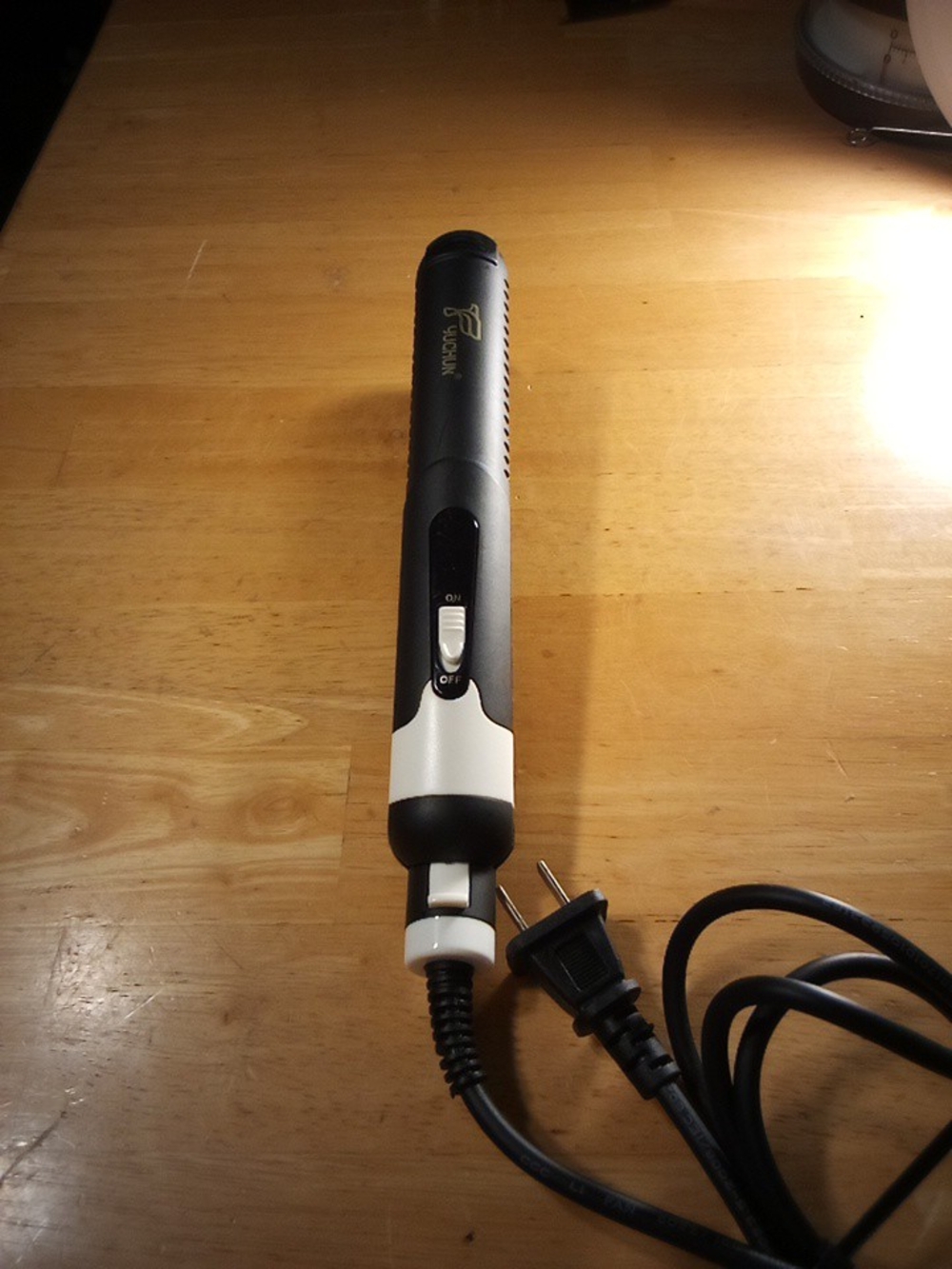 Black and White Flat Iron Ceramic Electric Styling Tool Small Travel Size